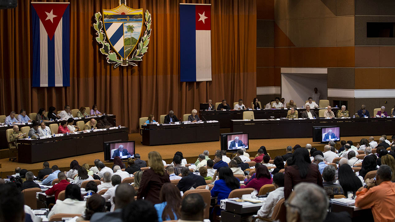 La Asamblea Nacional cubana abrió su IX Legislatura en una sesión de dos días donde se producirá el relevo de Raúl Castro