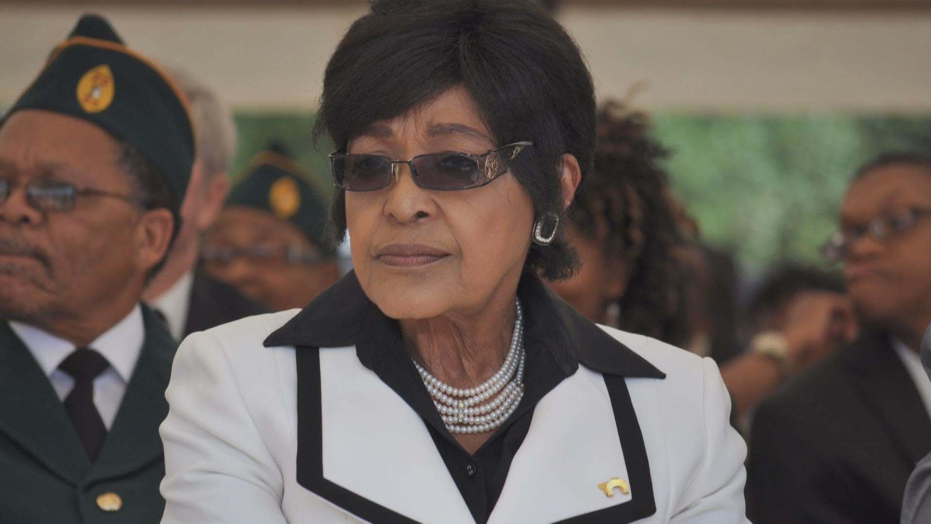 doble llave - La familia de la activista de 81 años indicó que murió en el hospital Milpark en Johannesburgo