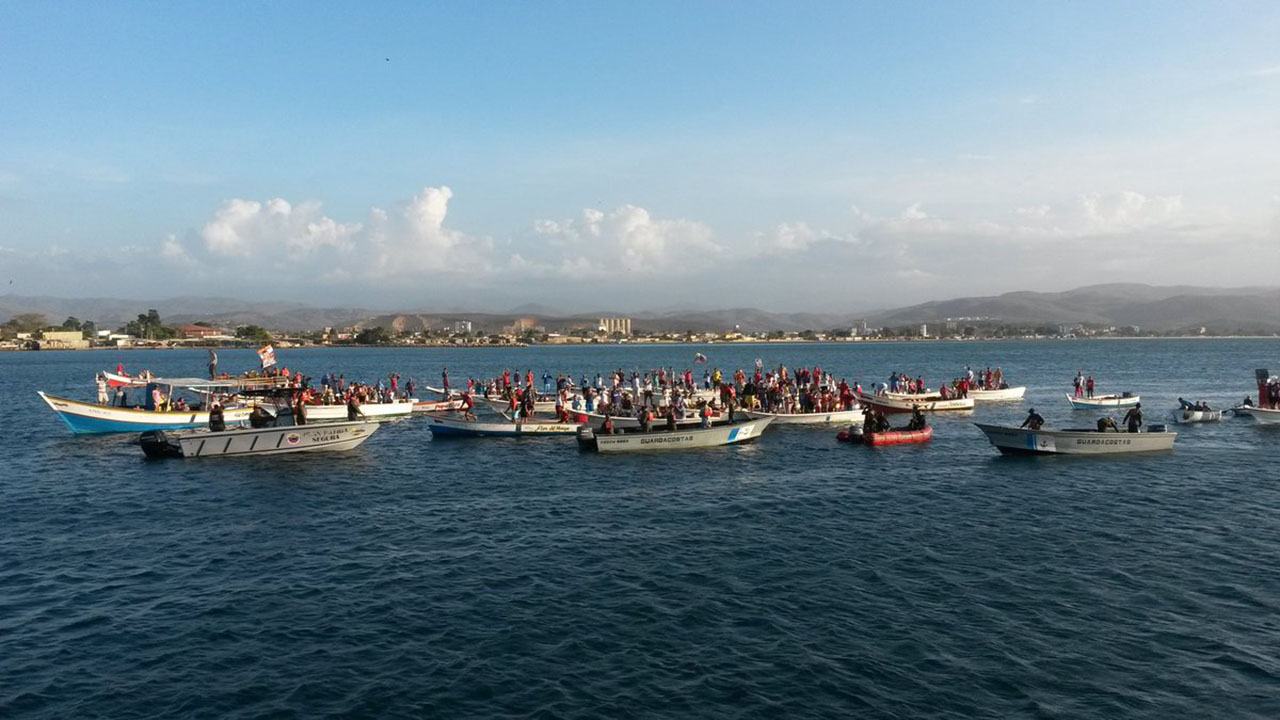 La embarcación había desplegado en aguas de Colombia 18 embarcaciones artesanales