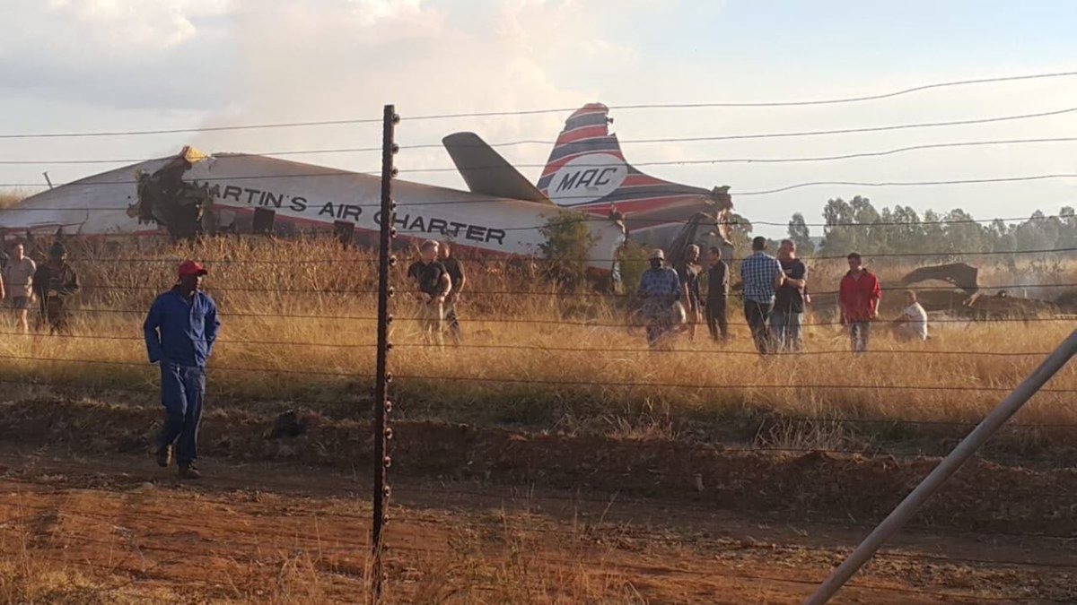 Un muerto y 19 heridos deja accidente aéreo en Sudáfrica
