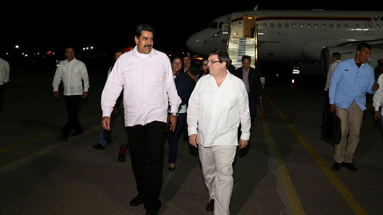 El mandatario venezolano participará en la cumbre que reunió a más de 400 delegados progresistas y de izquierda de la región