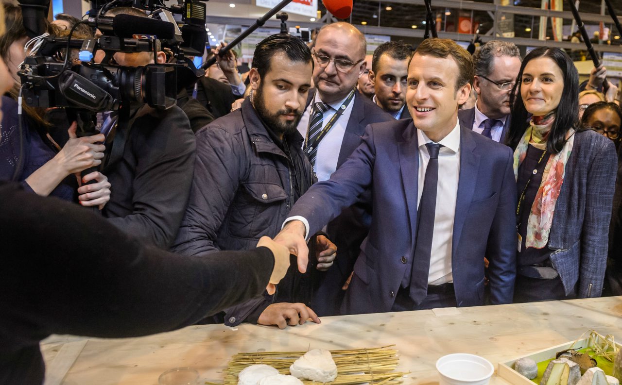 Detienen al jefe de seguridad de Emmanuel Macron