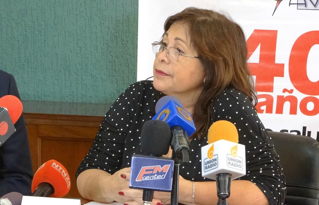 DOBLE LLAVE - Antonia Luque, coordinadora general de la Asociación Venezolana para la Hemofilia instó al Gobierno a aceptar la apertura del canal humanitario