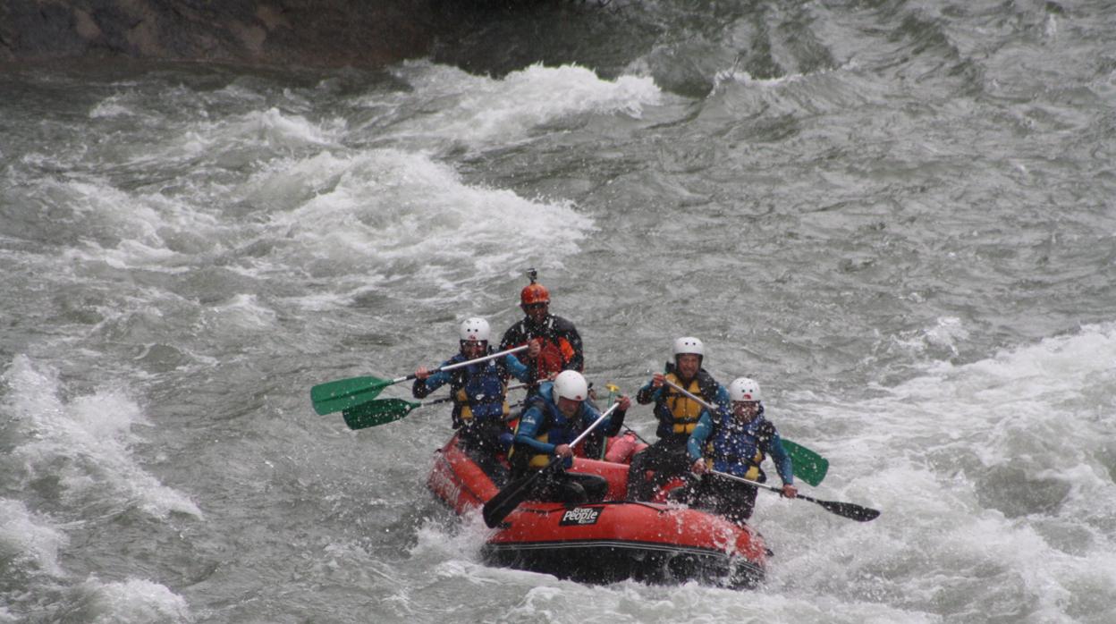 El hecho se registró debido a una crecida de agua durante una excursión en una garganta del río Raganello