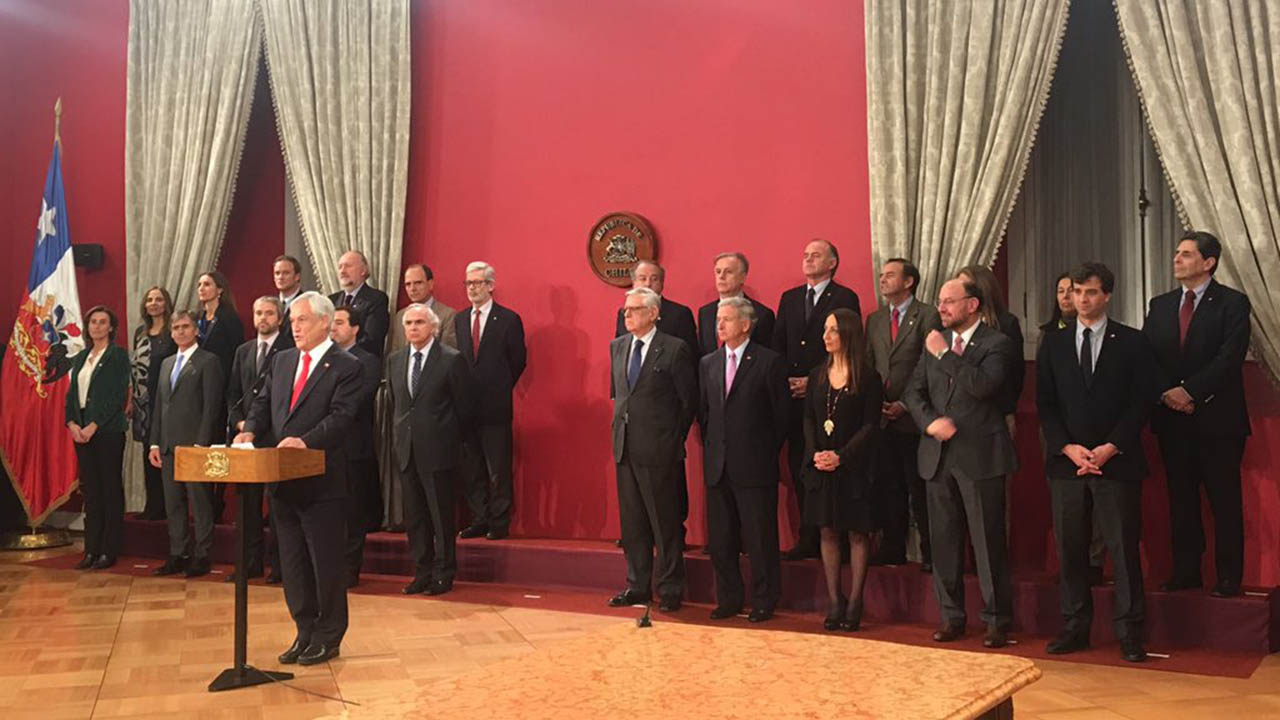 Piñera agradeció a los ministros que dejan su cargo a la vez de agradecer su “compromiso con la patria”