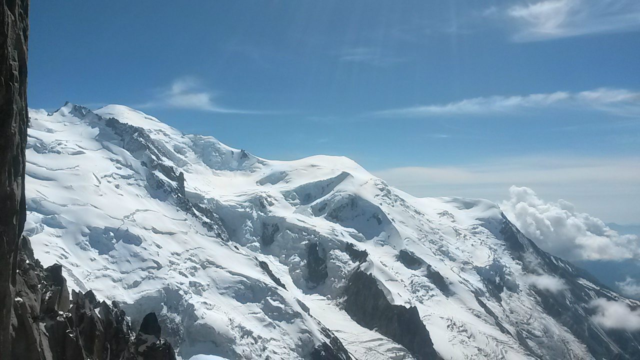 Mueren tres alpinistas en las montañas de Mont-Blanc en Francia