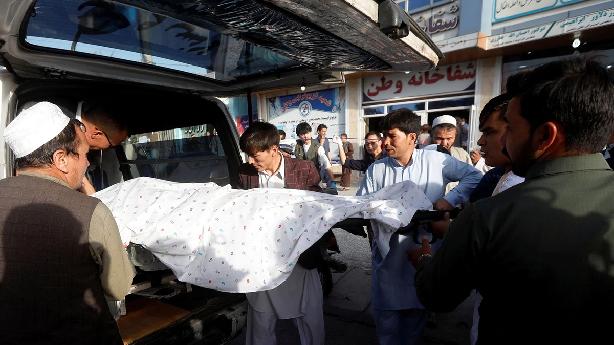 Atentado suicida en el este de Afganistán dejó 68 muertos