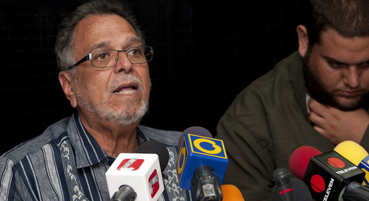 El presidente de la Asociación de Profesores de la UCV,Víctor Márquez, denunció que el último aumento salarial viola la Constitución