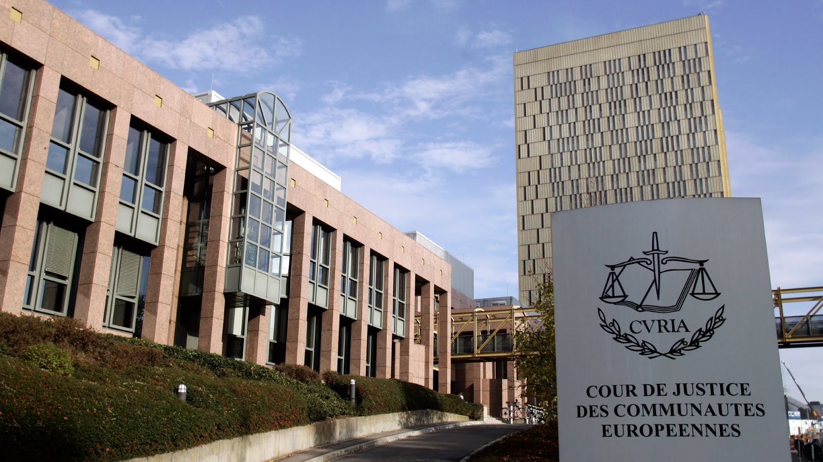 La primera instancia judicial de la UE exigió que los magistrados se reintegren inmediatamente a sus respectivos cargos