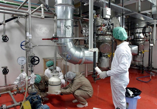 Irán pide eliminar sanciones y garantías para salvar pacto nuclear