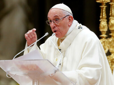 DOBLE LLAVE - Papa introdujo reducciones y penas alternativas en las leyes del Vaticano
