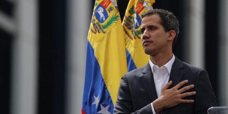 Guaidó aprobó Comisión de Seguridad Policial que combatirá el narcotráfico