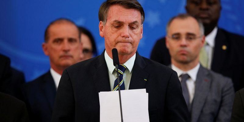 Investigarán al presidente Jair Bolsonaro