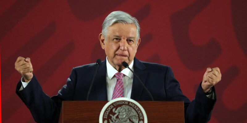 López Obrador denunció supuesto complot en su contra