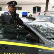 Detienen a 52 personas por explotación de migrantes al sur de Italia