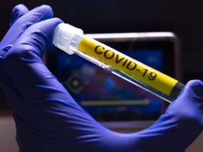Vacuna del COVID-19 desarrollada por Moderna podría estar lista antes de noviembre