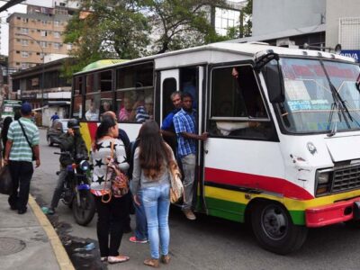 Transportistas de Caracas no descartan nueva tarifa en el pasaje