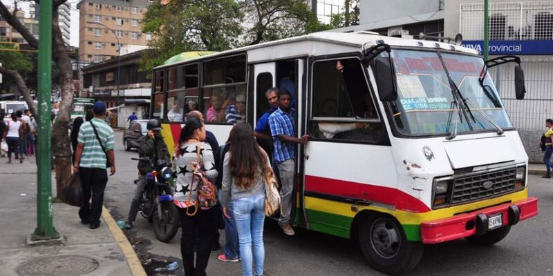 Transportistas de Caracas no descartan nueva tarifa en el pasaje