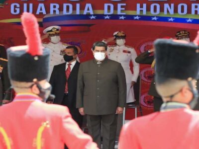 Maduro encabezó acto de ascenso de 391 oficiales y profesionales de la FANB