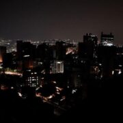 Caracas y al menos otros 12 estados venezolanos sufrieron nuevas fallas eléctricas