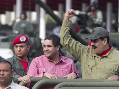EE.UU. sanciona a dos "socios de confianza" de Maduro y su hijo