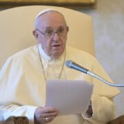 Papa Francisco pide acabar con el egoísmo en el mundo