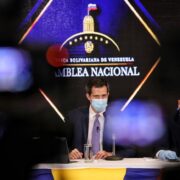 Guaidó lanza los grupos de lucha por la "libertad y elecciones justas"