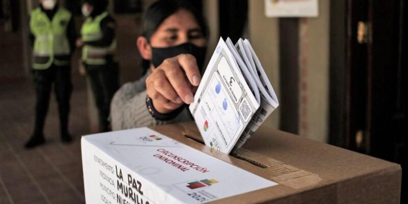 Observadores internacionales llaman a respetar próximos resultados electorales en Bolivia