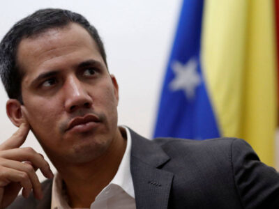 Guaidó inició segundo pago del bono "Héroes de la Salud"