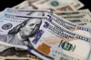 Gobierno preve un tipo de cambio de 1.235.920 bolívares en enero