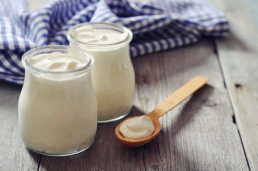 El yogurt natural tiene importantes beneficios para la salud