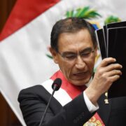 Congreso peruano destituyó al presidente Martín Vizcarra