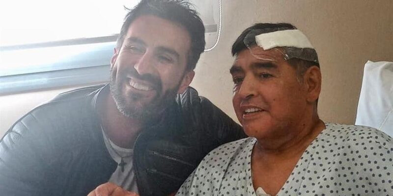 Imputan al médico de Maradona por la muerte del astro argentino