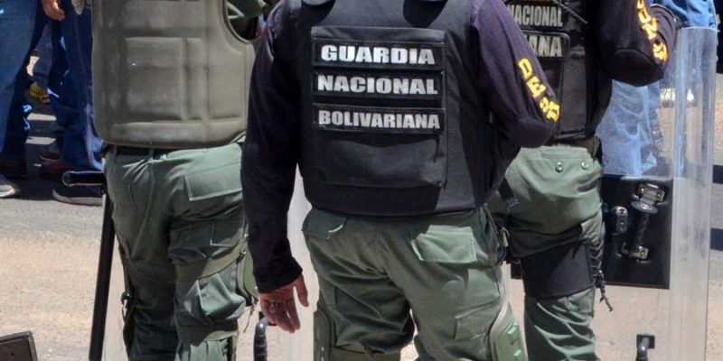 Cuatro detenidos con armas largas cerca de la frontera con Colombia