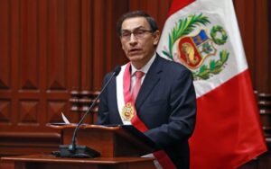 Congreso peruano aborda moción para destituir al presidente Vizcarra