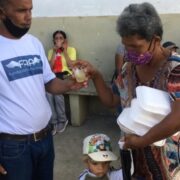 Llegada de la Navidad: Enrique Romero y Alma Amiga hicieron donativos en Petare