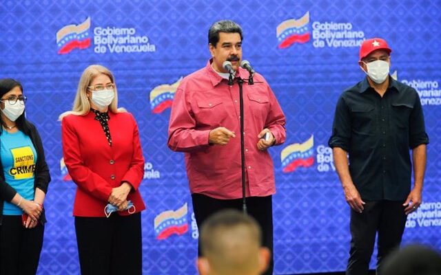 Maduro no descarta el referéndum revocatorio para el 2022