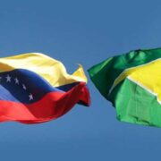 Gobierno de Maduro defiende negociación directa en disputa con Guyana