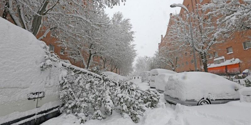 DOBLE LLAVE - Temporal de nieve en España colapsa Madrid