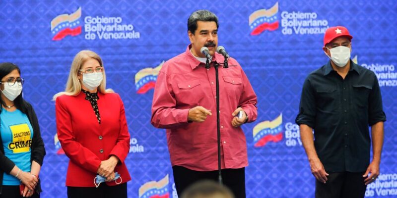 Maduro ofrece exportar gas a México ante sus dificultades por las nevadas