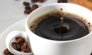 El café reduce el riesgo de fallas cardíacas, según informe científico 
