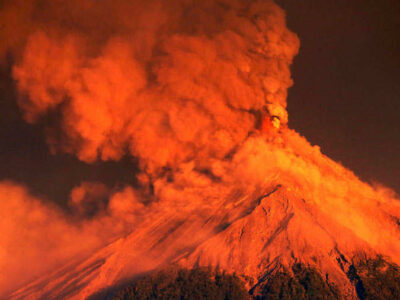 DOBLE LLAVE - Autoridades declaran en erupción el volcán de Fuego de Guatemala 2
