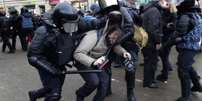 Reportaron más de 5 mil detenidos en las protestas de Rusia