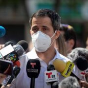 Doble Llave - Juan Guaidó condena el "hostigamiento a periodistas" en Venezuela