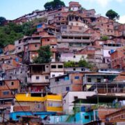 Doble Llave - Caracas vivió una tarde de disparos y detonaciones