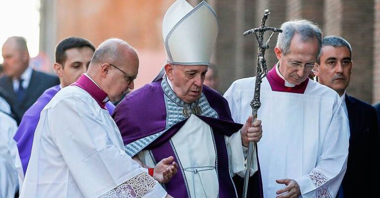 El Vaticano no bendeciría la unión de parejas homosexuales