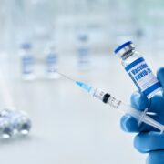 Autorizan la sexta prueba clínica de una potencial vacuna en Brasil