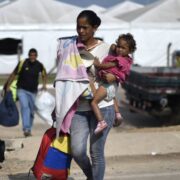 España analizará con ACNUR situación de refugiados de Centroamérica y Venezuela