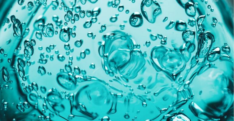 Fabrican un pegamento rápido y resistente que funciona bajo el agua