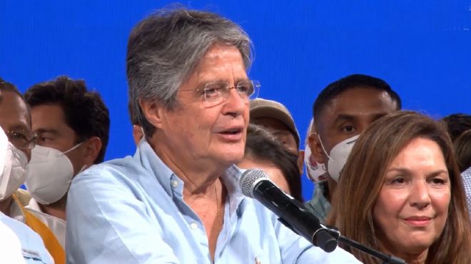 Lasso promete una regularización para todos los venezolanos en Ecuador